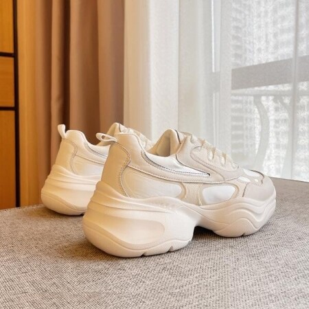 소소한 2022 새로운 패션 오래된 신발 디자인 감각 틈새 두꺼운 바닥